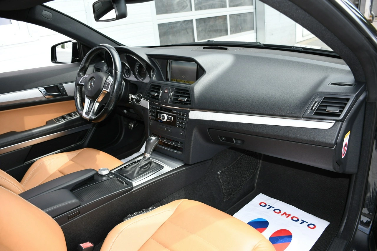 Mercedes E 220 - Zdjęcie 27