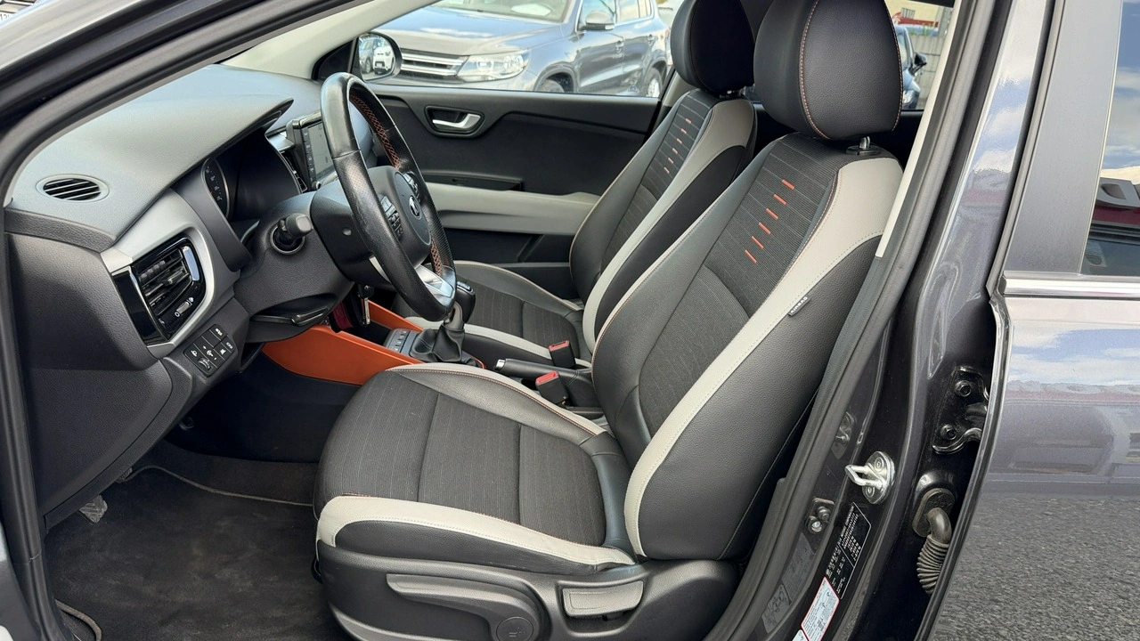 Kia Stonic - Zdjęcie 27