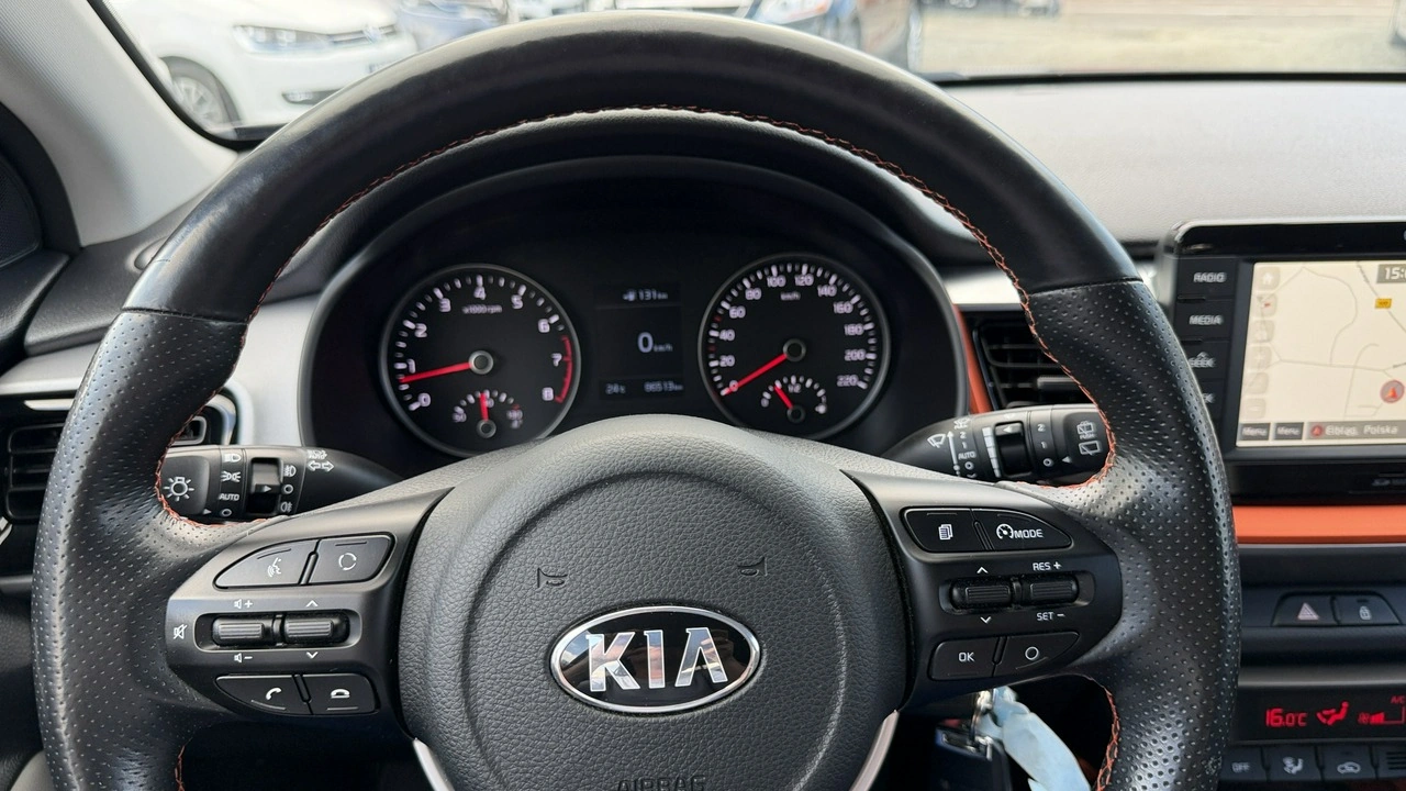 Kia Stonic - Zdjęcie 30