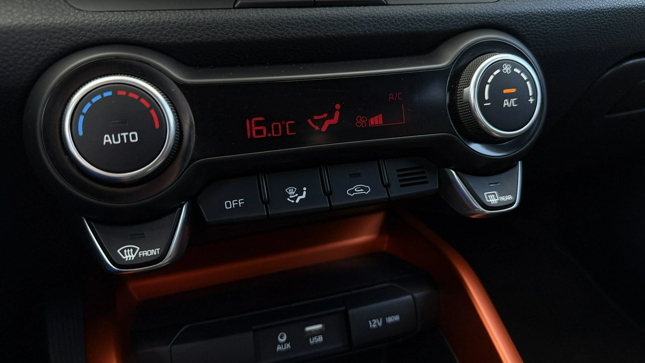 Kia Stonic - Zdjęcie 32