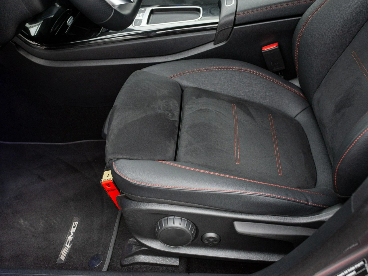 Mercedes CLA 200 - Zdjęcie 9