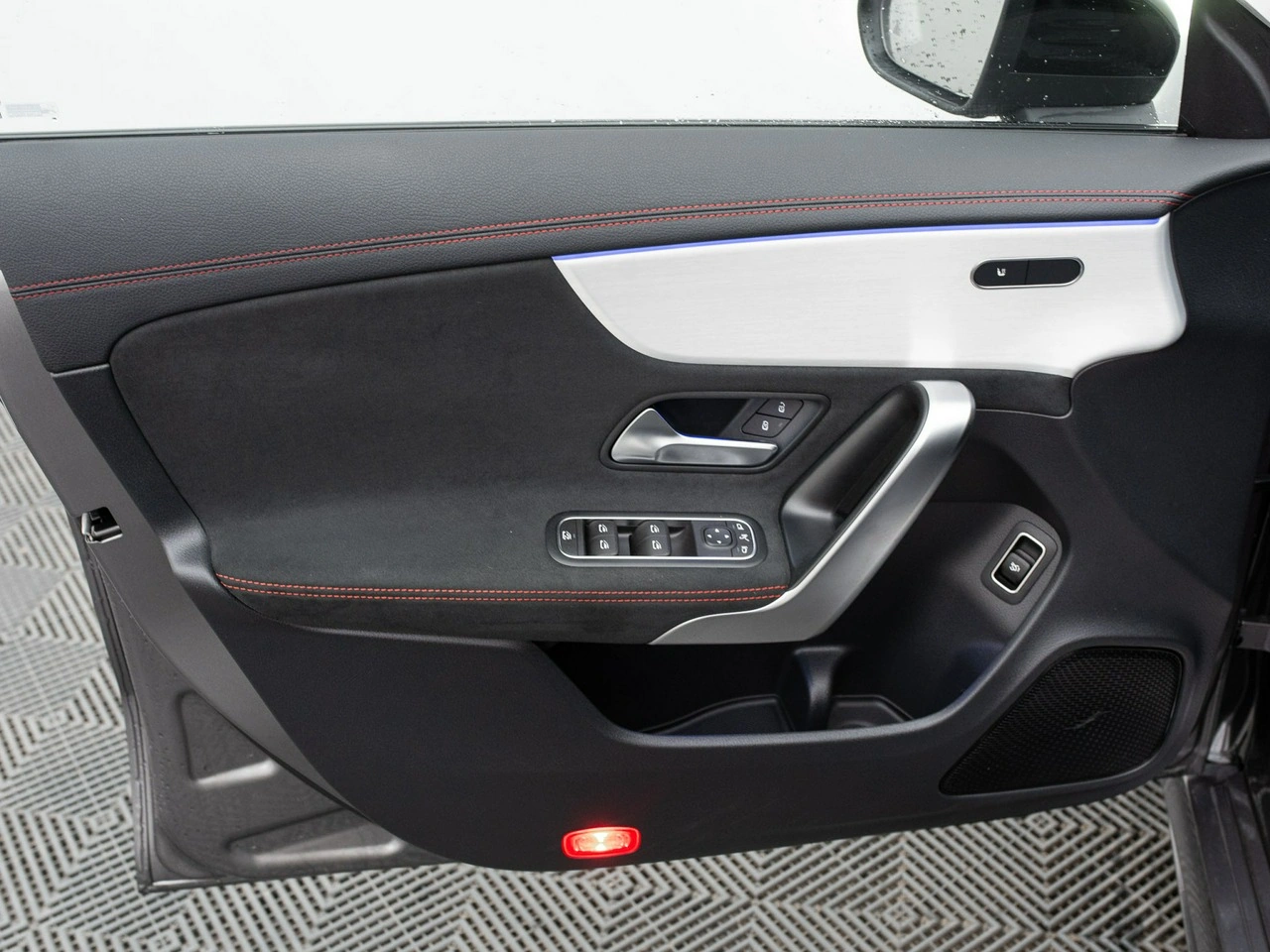 Mercedes CLA 200 - Zdjęcie 8