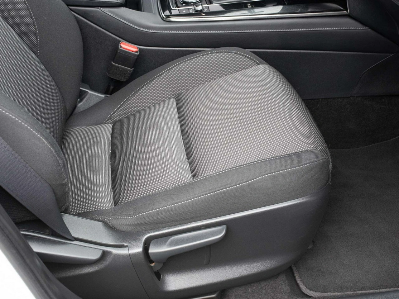Mazda CX-30 - Zdjęcie 26