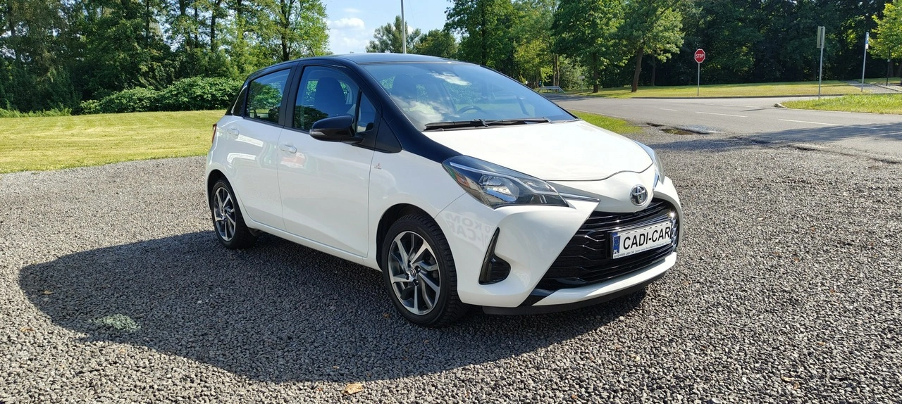 Toyota Yaris - Zdjęcie 2