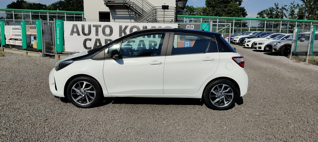 Toyota Yaris - Zdjęcie 6