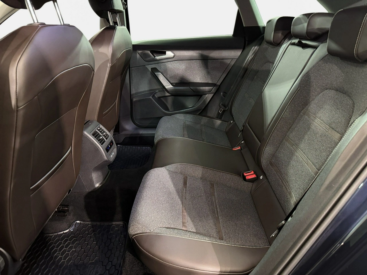 Seat Leon Sportstourer - Zdjęcie 12