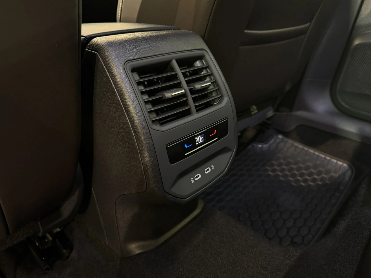 Seat Leon Sportstourer - Zdjęcie 13
