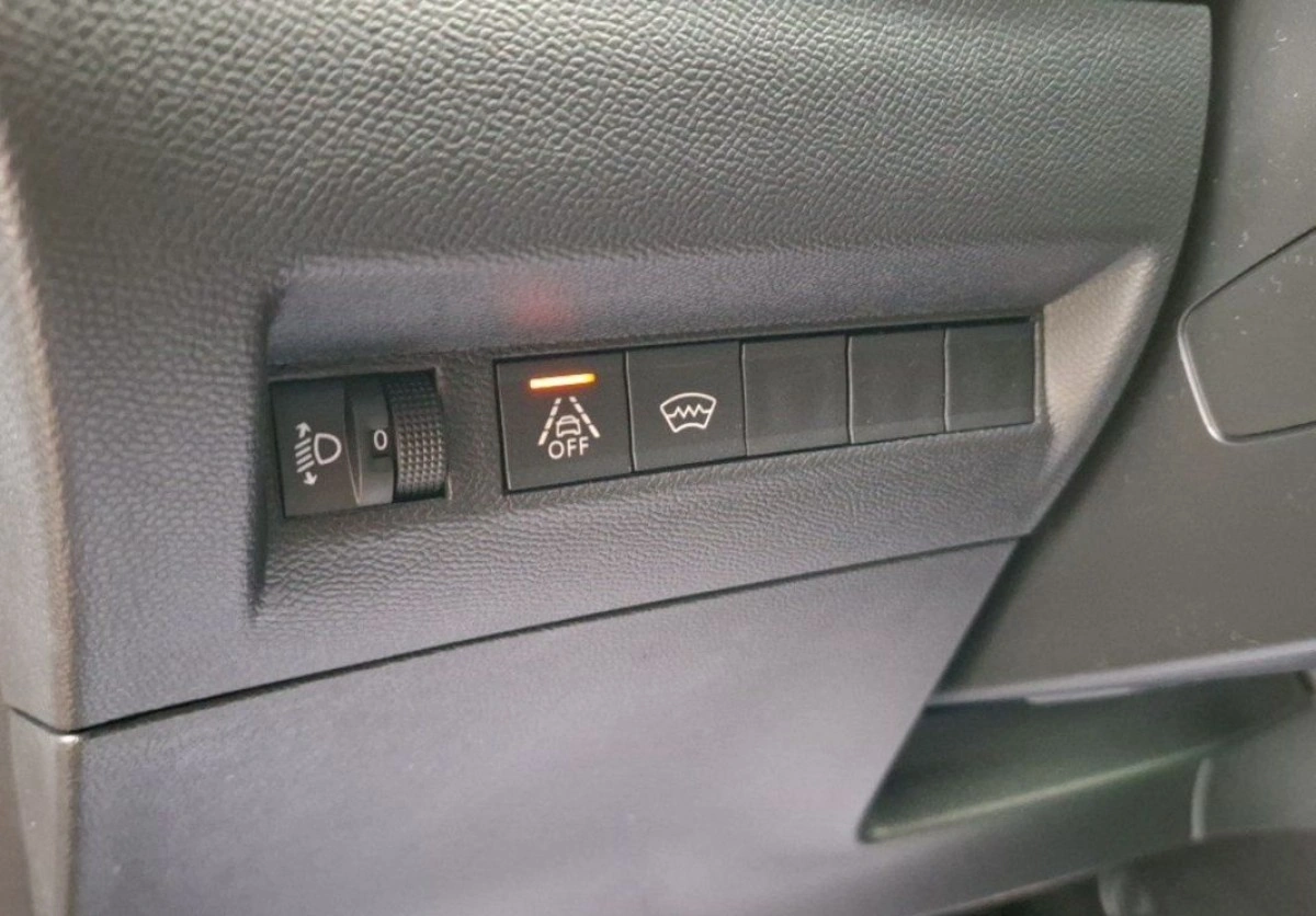 Peugeot 2008 - Zdjęcie 15