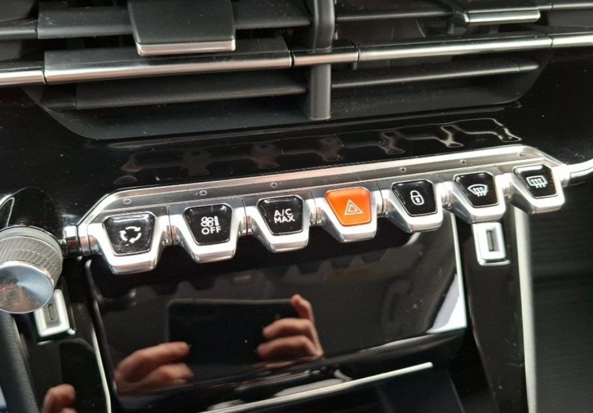 Peugeot 2008 - Zdjęcie 24