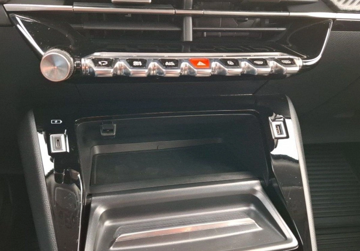 Peugeot 2008 - Zdjęcie 26