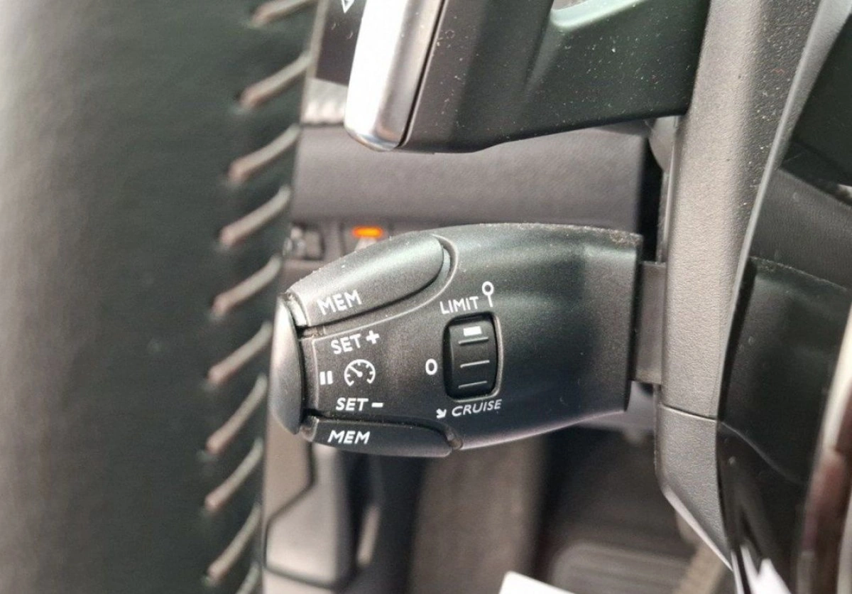 Peugeot 2008 - Zdjęcie 31