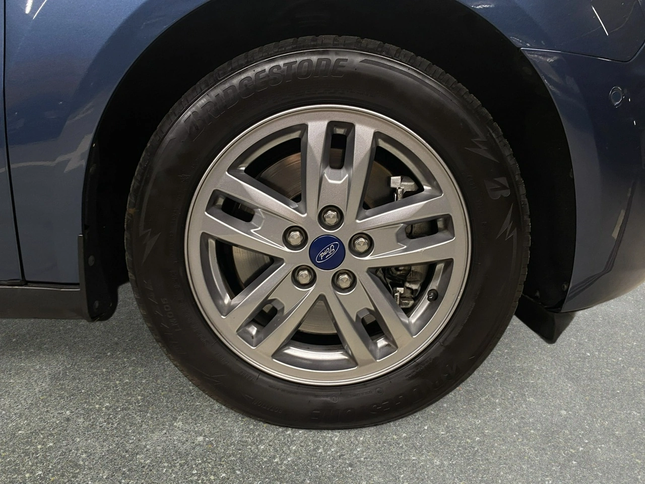 Ford Grand Tourneo Connect - Zdjęcie 9