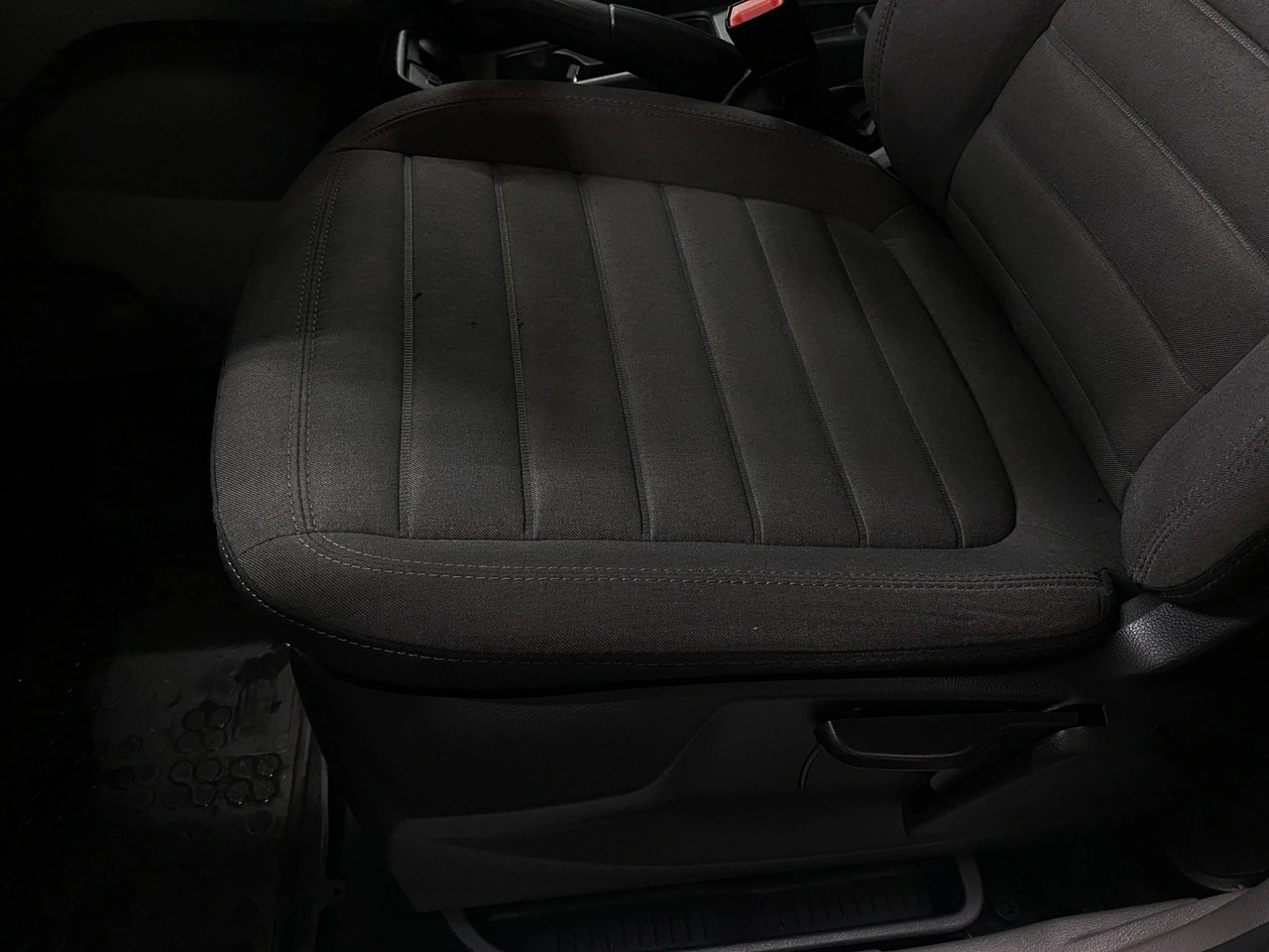Ford Grand Tourneo Connect - Zdjęcie 12
