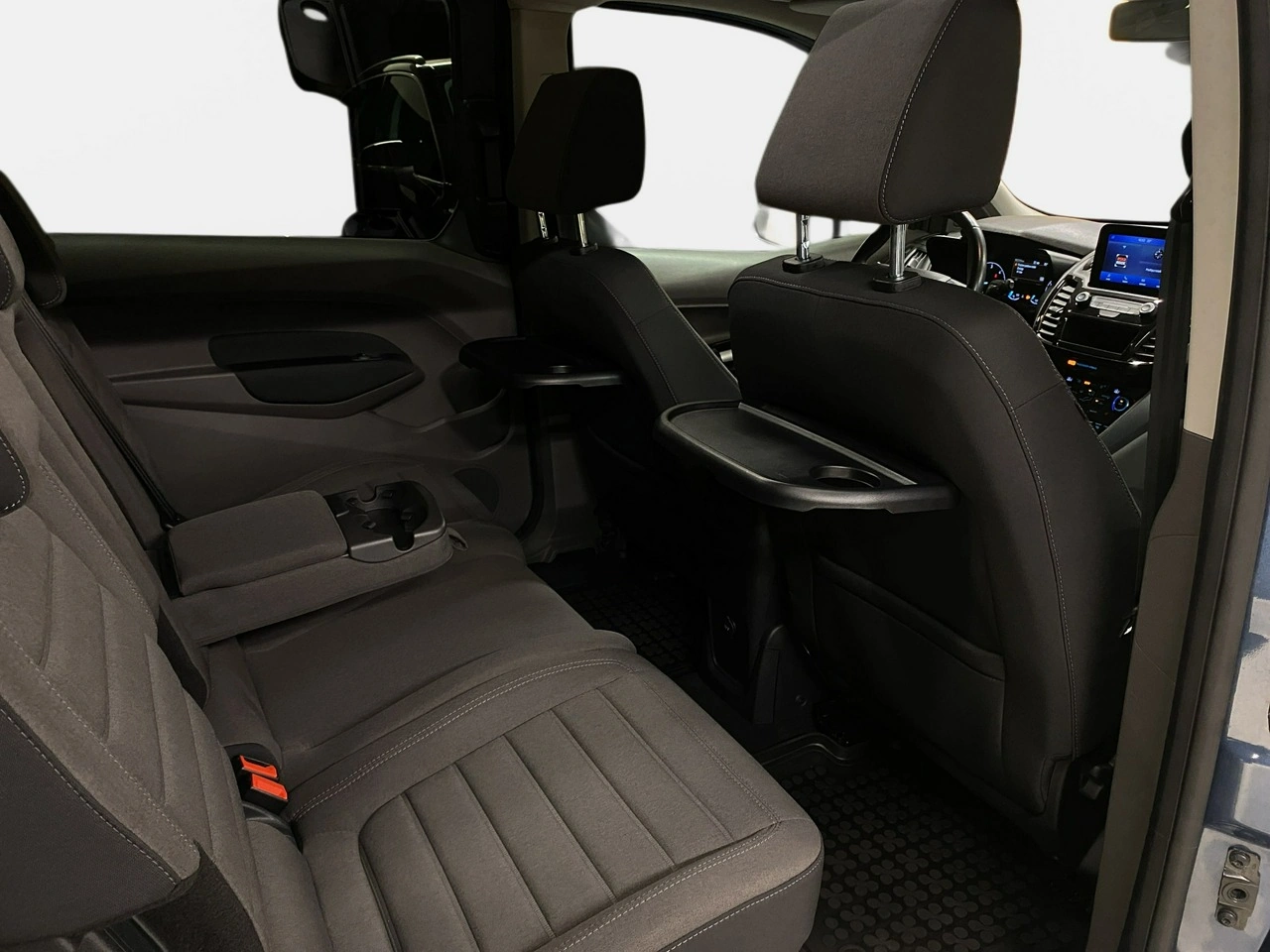 Ford Grand Tourneo Connect - Zdjęcie 14