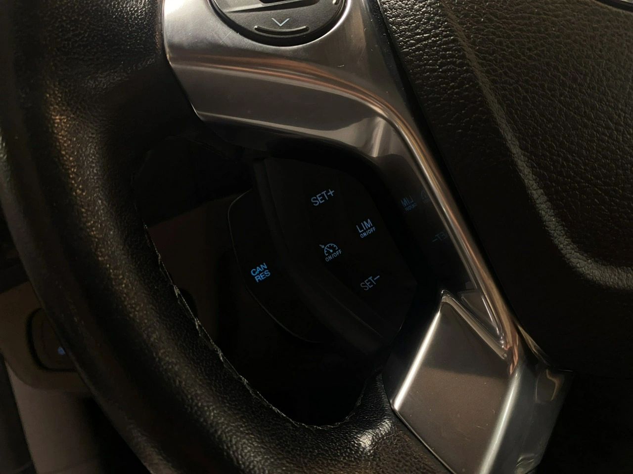 Ford Grand Tourneo Connect - Zdjęcie 22