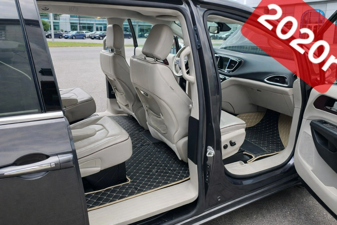 Chrysler Pacifica - Zdjęcie 9