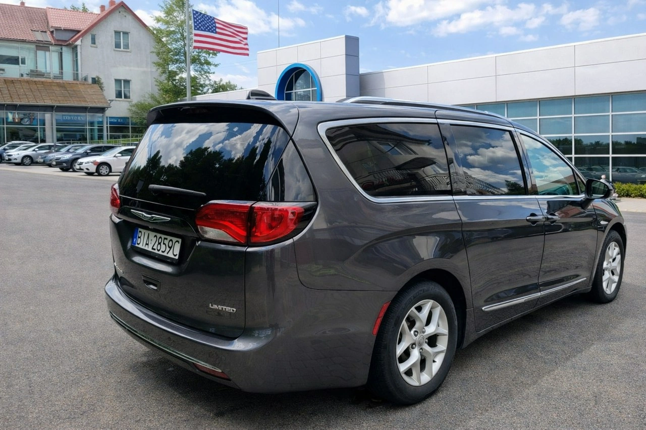 Chrysler Pacifica - Zdjęcie 1