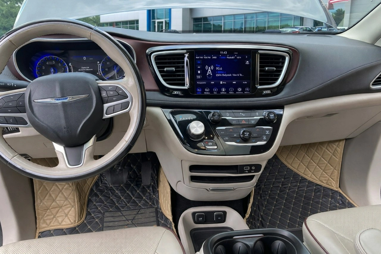 Chrysler Pacifica - Zdjęcie 3