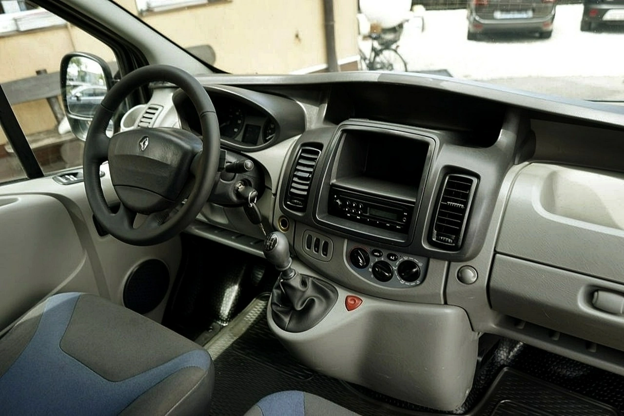 Renault Trafic - Zdjęcie 19