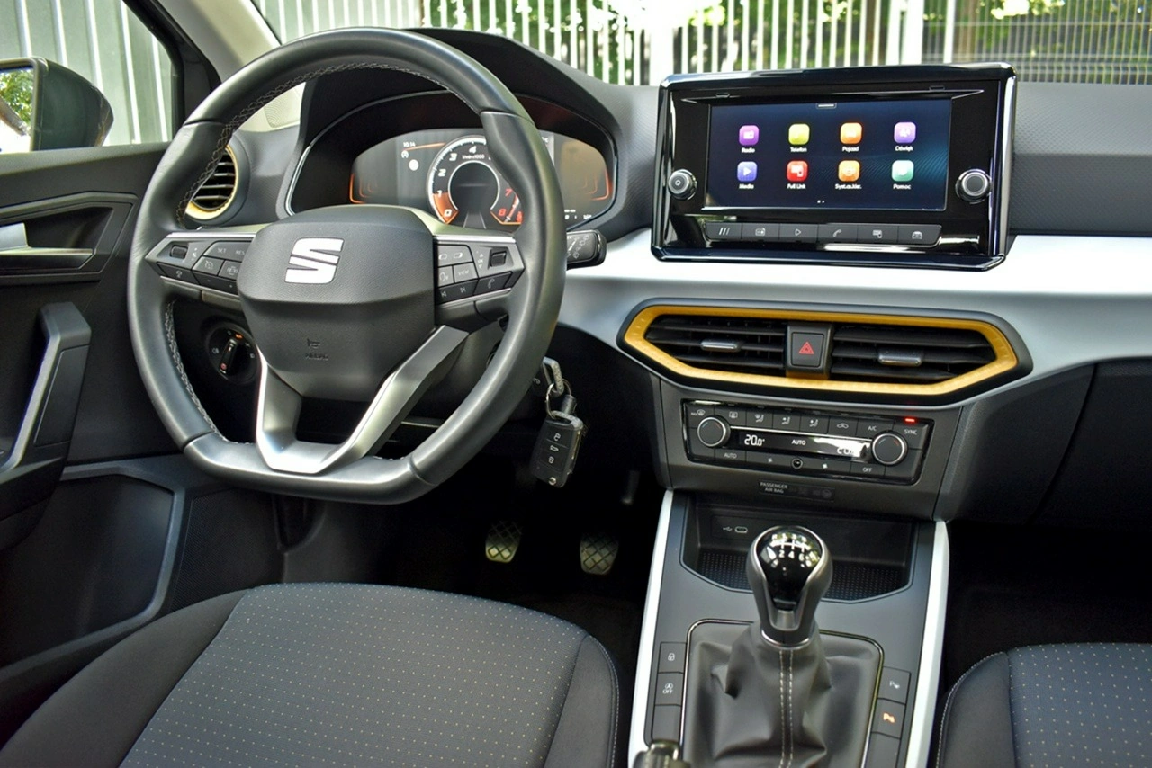 Seat Arona - Zdjęcie 15