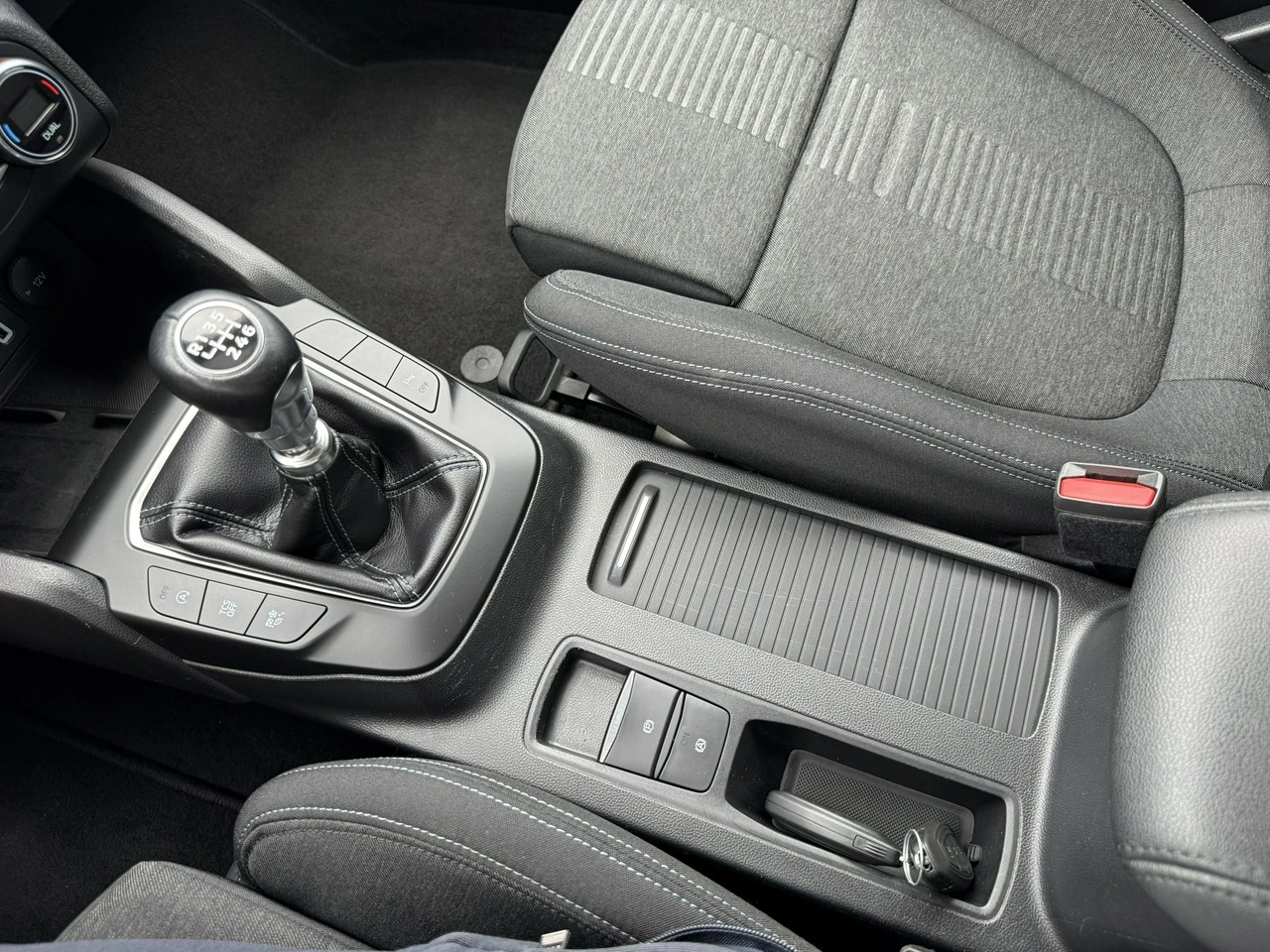 Ford Focus - Zdjęcie 30