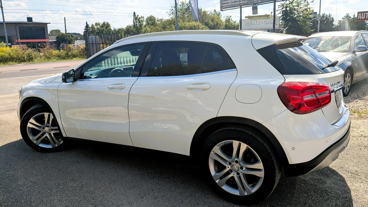 Mercedes GLA 200 - Zdjęcie 9