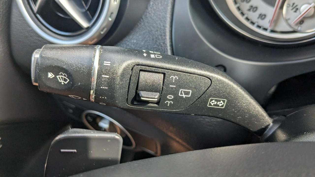 Mercedes GLA 200 - Zdjęcie 35