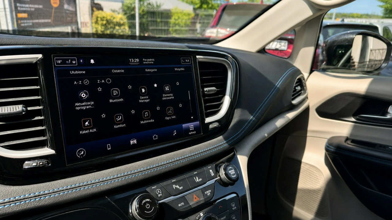 Chrysler Pacifica - Zdjęcie 14