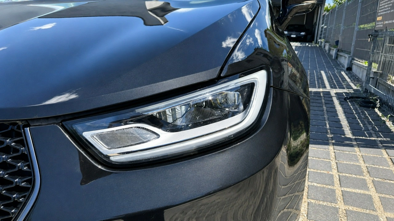 Chrysler Pacifica - Zdjęcie 16