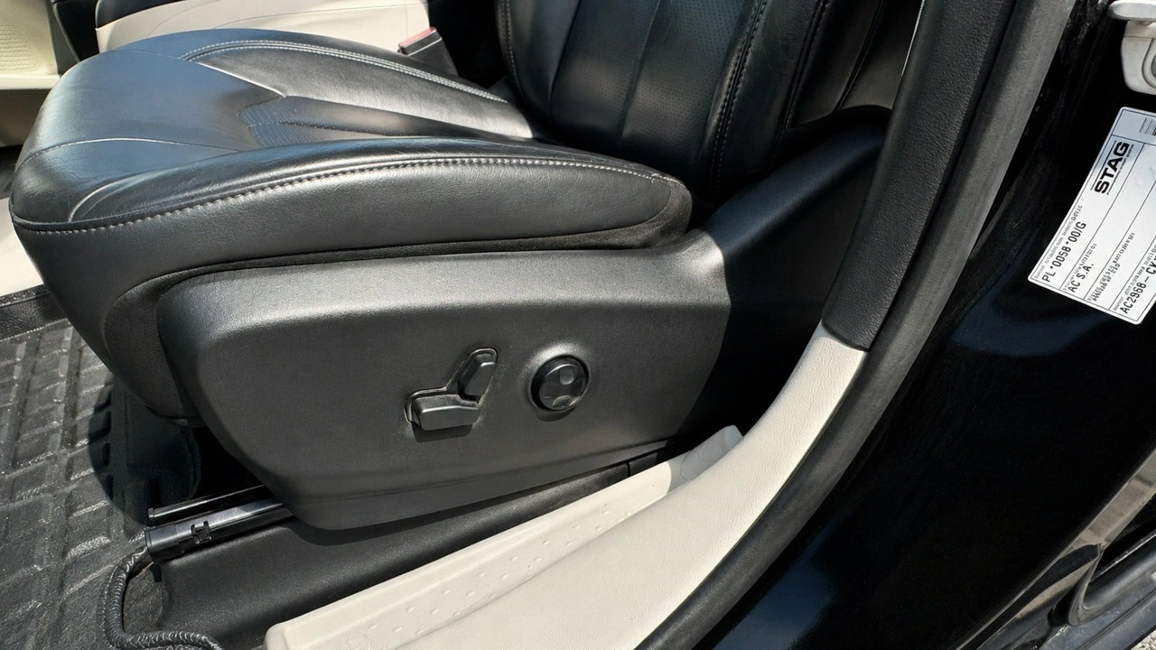Chrysler Pacifica - Zdjęcie 35