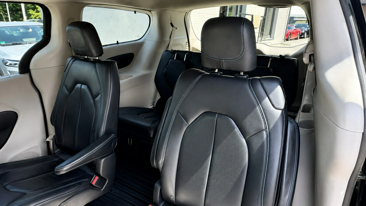 Chrysler Pacifica - Zdjęcie 7