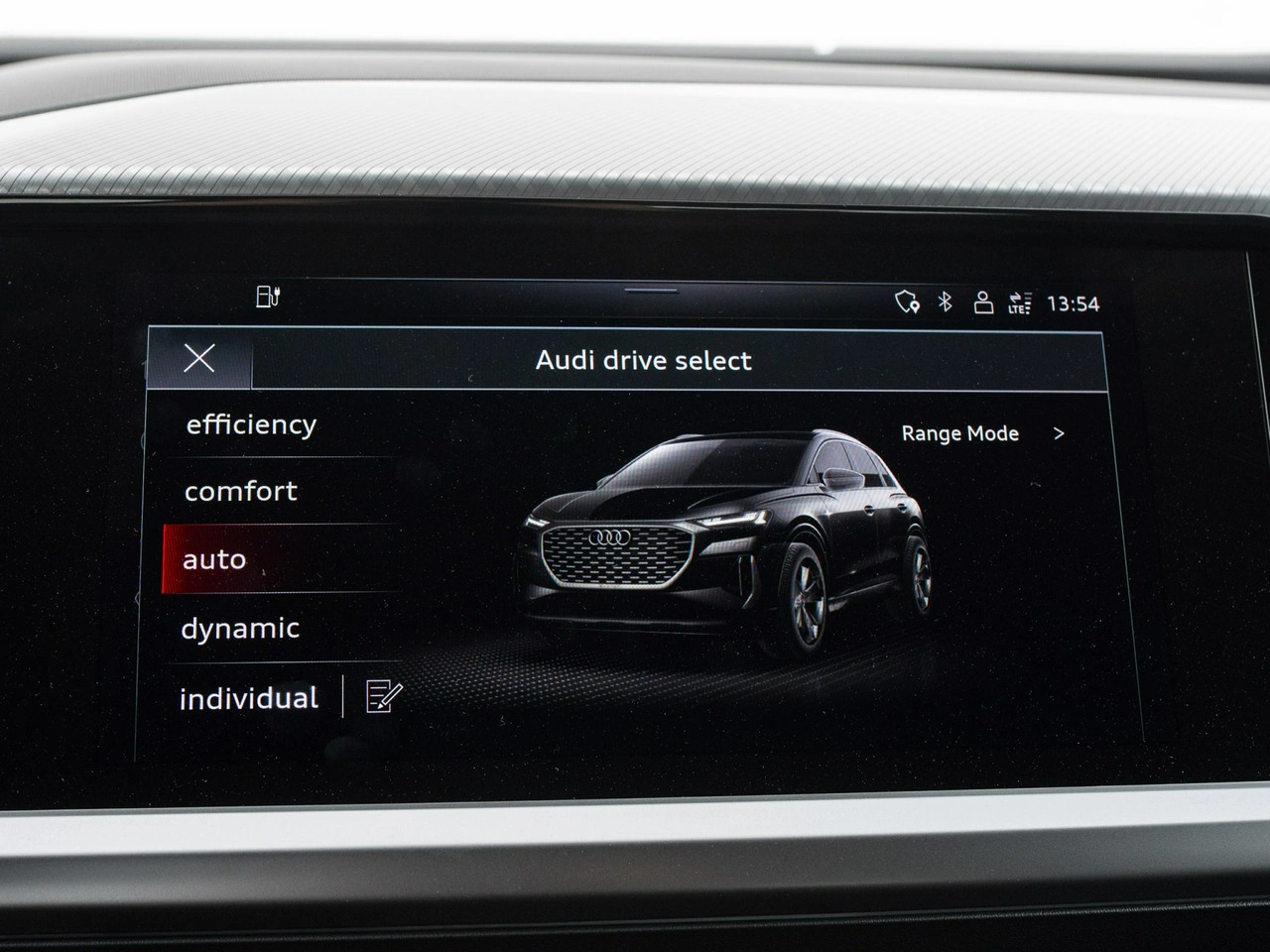 Audi Q4 e-tron - Zdjęcie 18