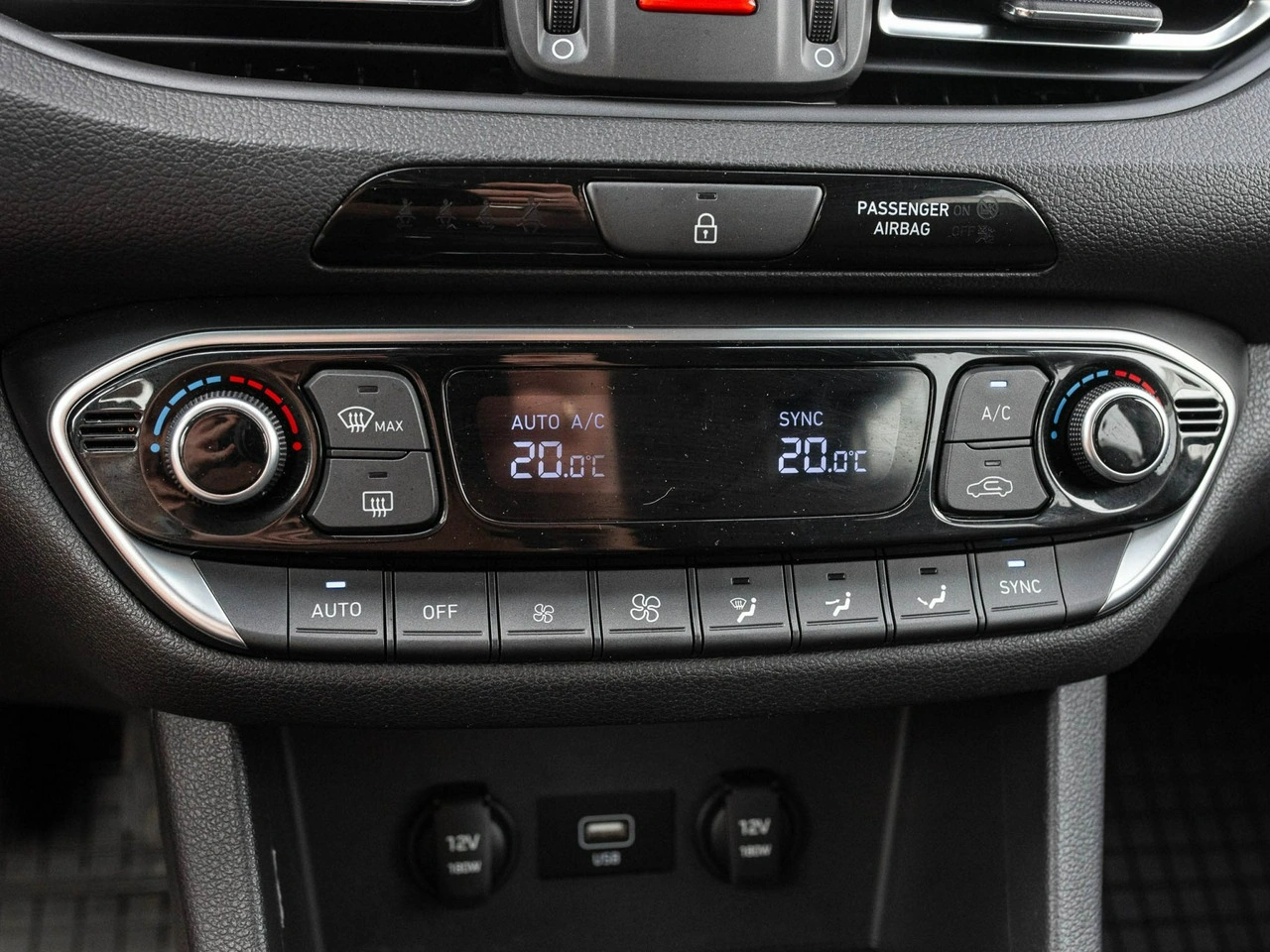 Hyundai i30 - Zdjęcie 16