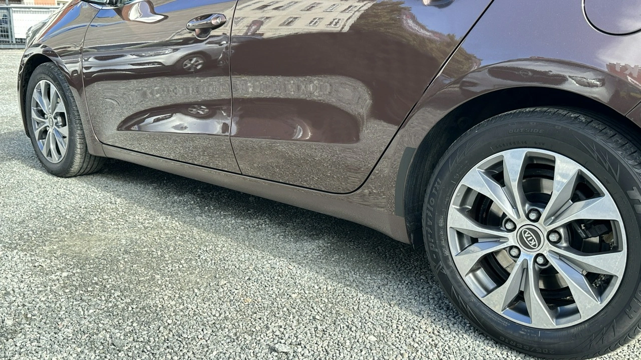 Kia Ceed - Zdjęcie 12