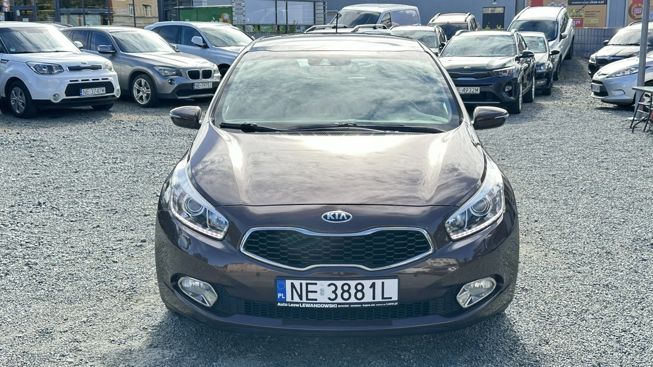 Kia Ceed - Zdjęcie 14