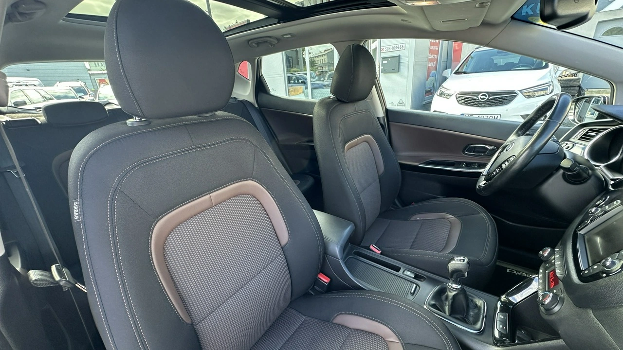 Kia Ceed - Zdjęcie 16