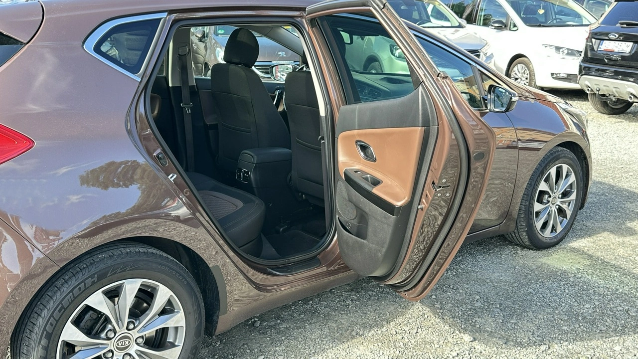 Kia Ceed - Zdjęcie 19