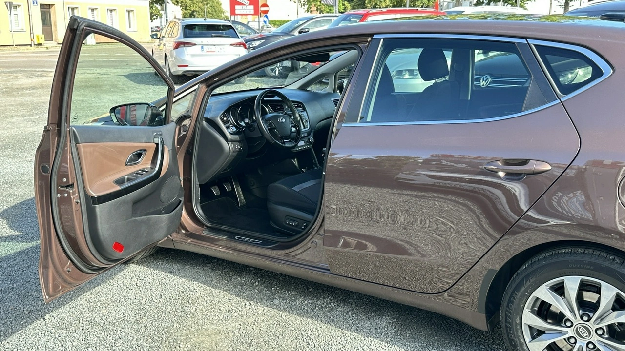 Kia Ceed - Zdjęcie 24