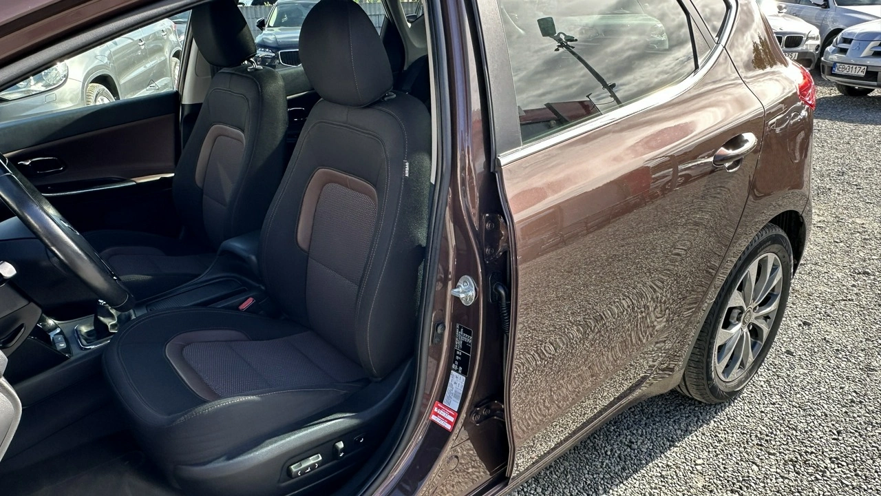 Kia Ceed - Zdjęcie 25