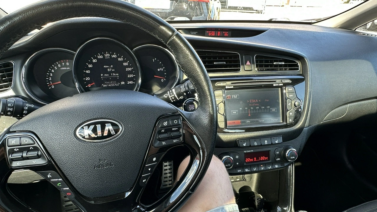Kia Ceed - Zdjęcie 27