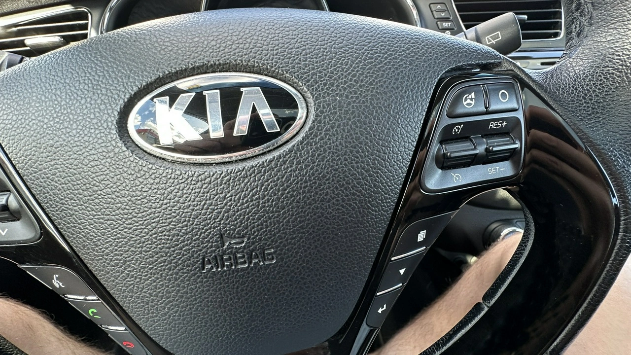 Kia Ceed - Zdjęcie 29