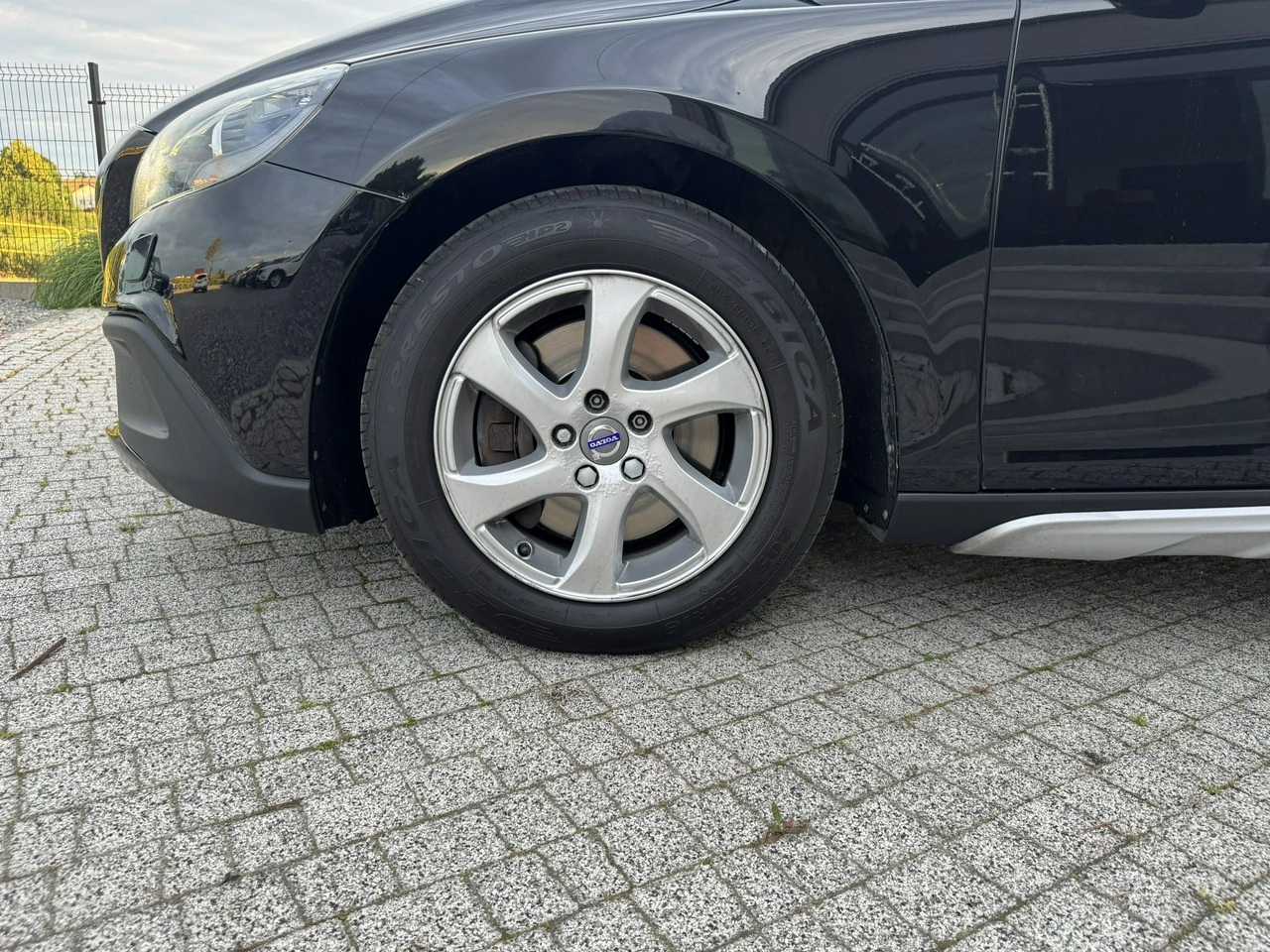 Volvo V40 Cross Country - Zdjęcie 9