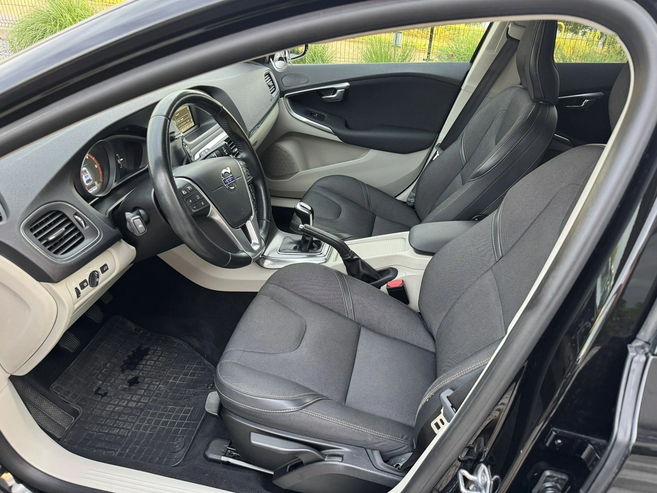 Volvo V40 Cross Country - Zdjęcie 10