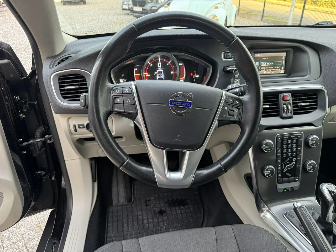 Volvo V40 Cross Country - Zdjęcie 12