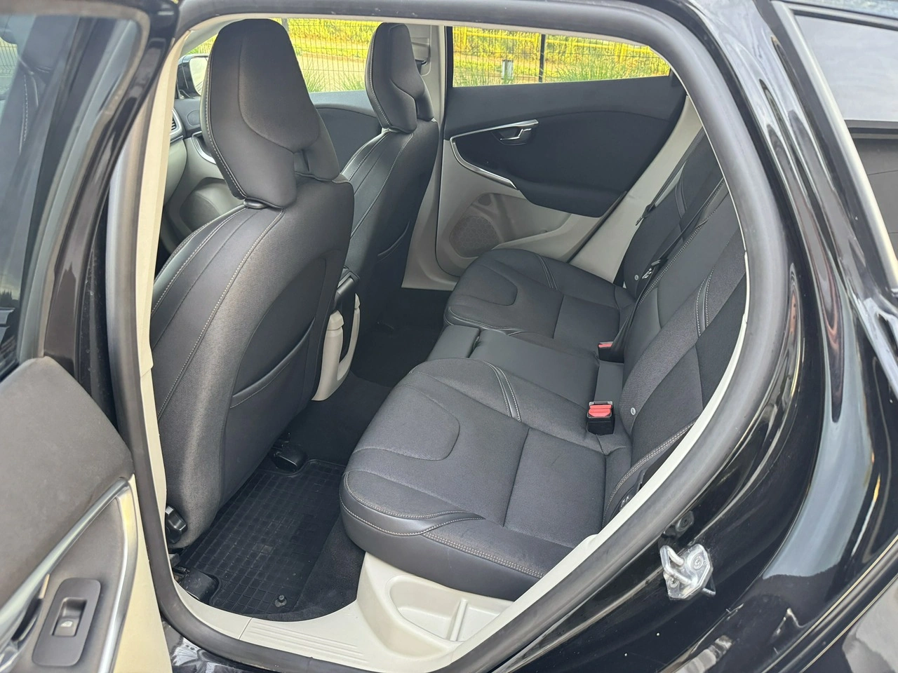 Volvo V40 Cross Country - Zdjęcie 15