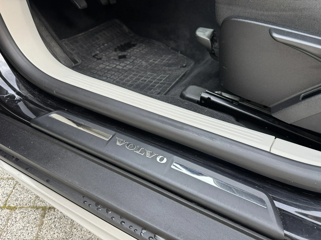 Volvo V40 Cross Country - Zdjęcie 29
