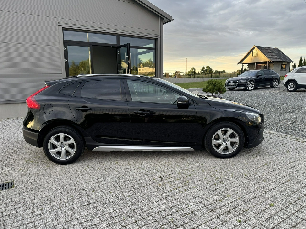 Volvo V40 Cross Country - Zdjęcie 8