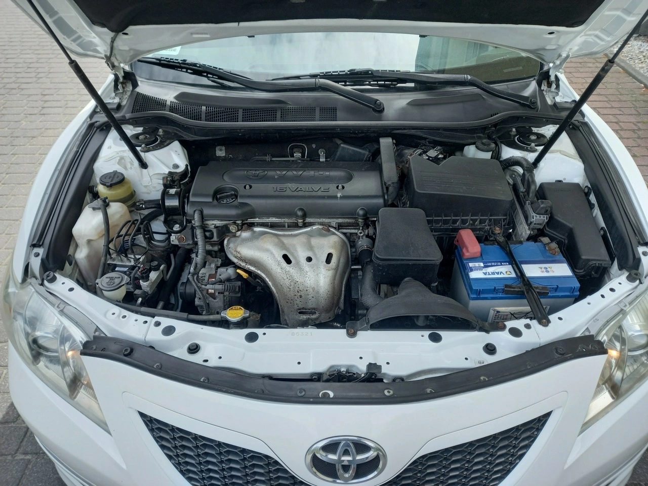 Toyota Camry - Zdjęcie 16