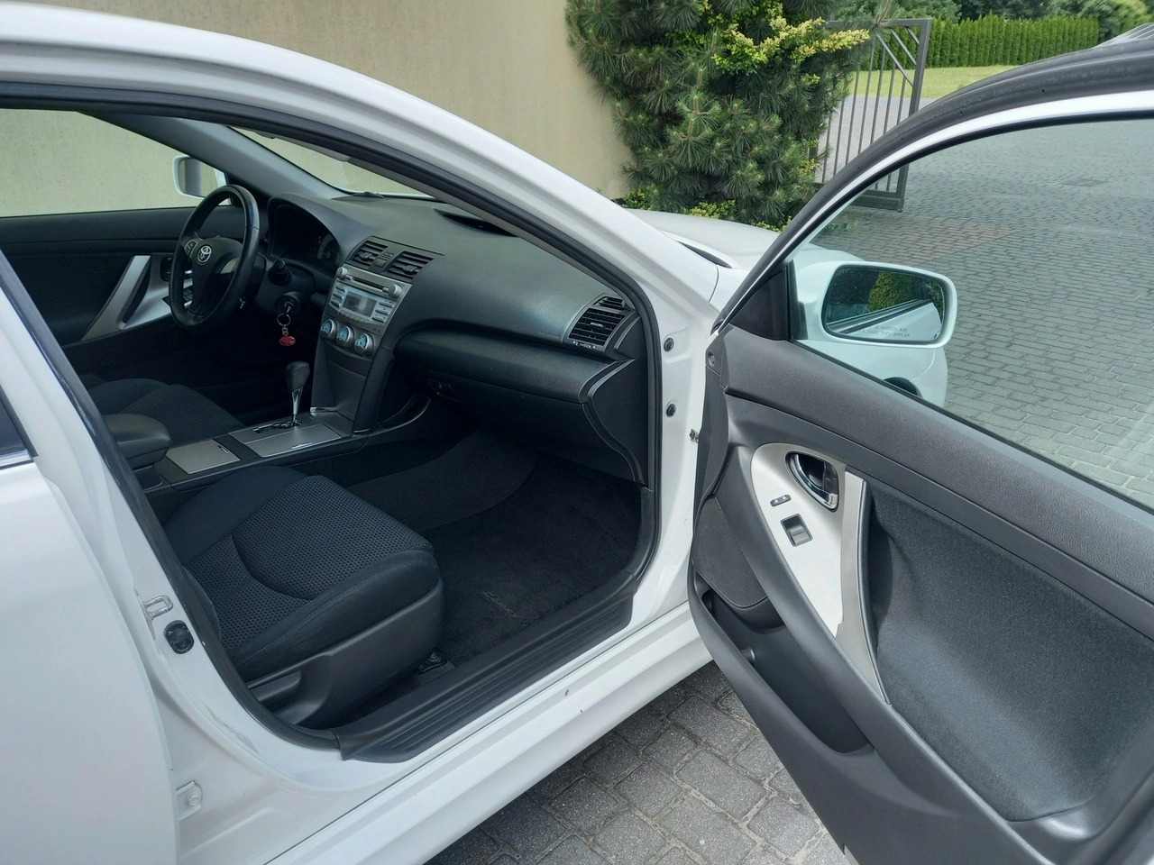 Toyota Camry - Zdjęcie 18