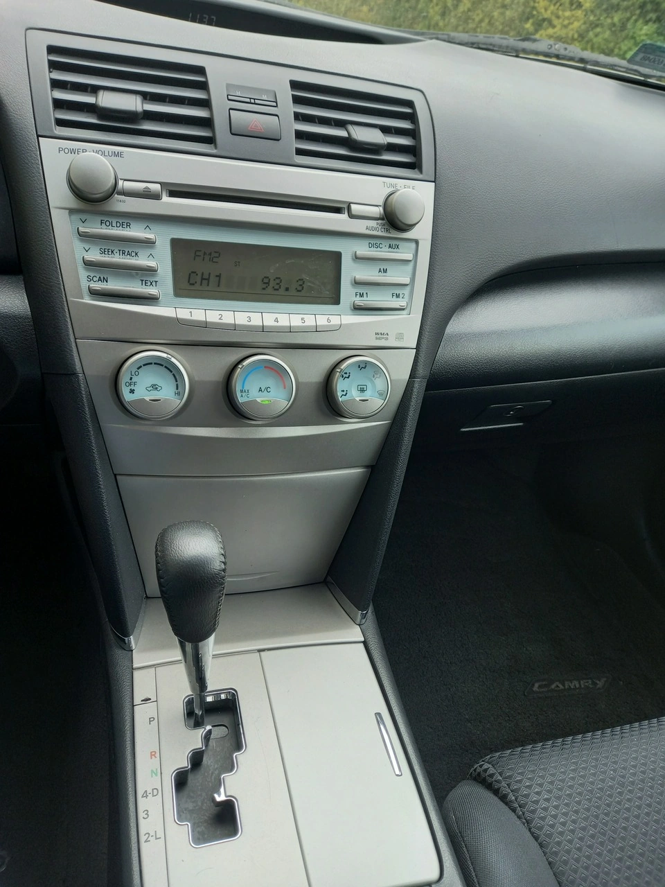 Toyota Camry - Zdjęcie 29